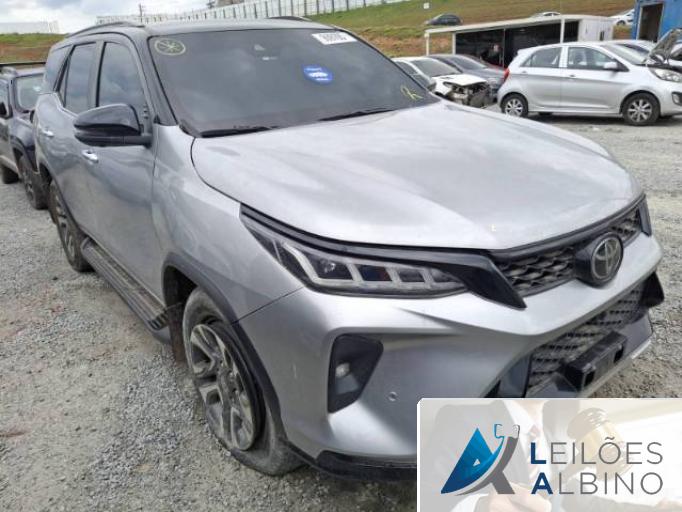 TOYOTA HILUX SW4 21/22