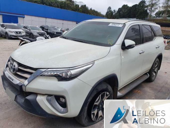 TOYOTA HILUX SW4 18/19