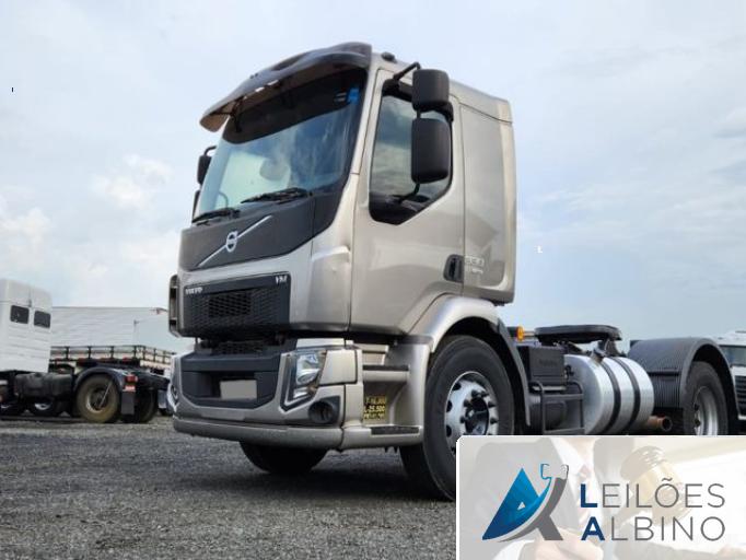 VOLVO VM 330 15/15