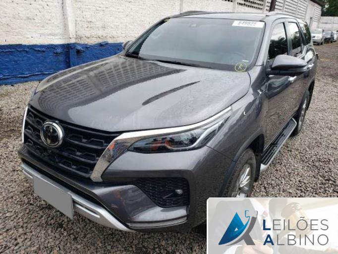 TOYOTA HILUX SW4 21/21