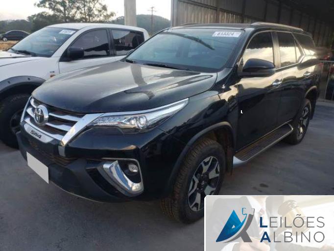 TOYOTA HILUX SW4 19/19