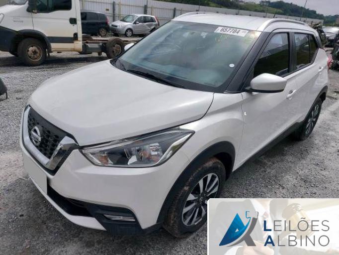 NISSAN KICKS 18/18